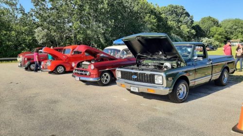 Car-Show-Square-Pegs-Pizzaria-Preston-1-060926