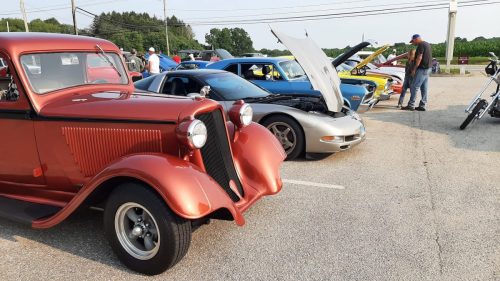 Car-Show-Square-Peg-Pizzeria-10-071426