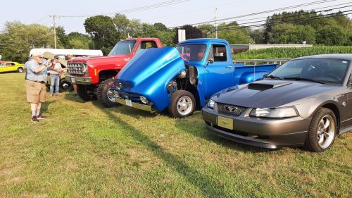 Car-Show-Square-Peg-Pizzeria-11-071426