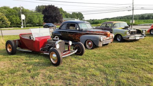 Car-Show-Square-Peg-Pizzeria-19-071426