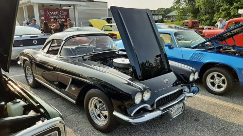 Car-Show-Square-Peg-Pizzeria-31-071426
