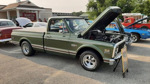 Car-Show-Square-Peg-Pizzeria-32-071426