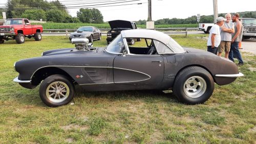 Car-Show-Square-Peg-Pizzeria-53-071426